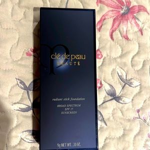 Cle de peau foundation stick